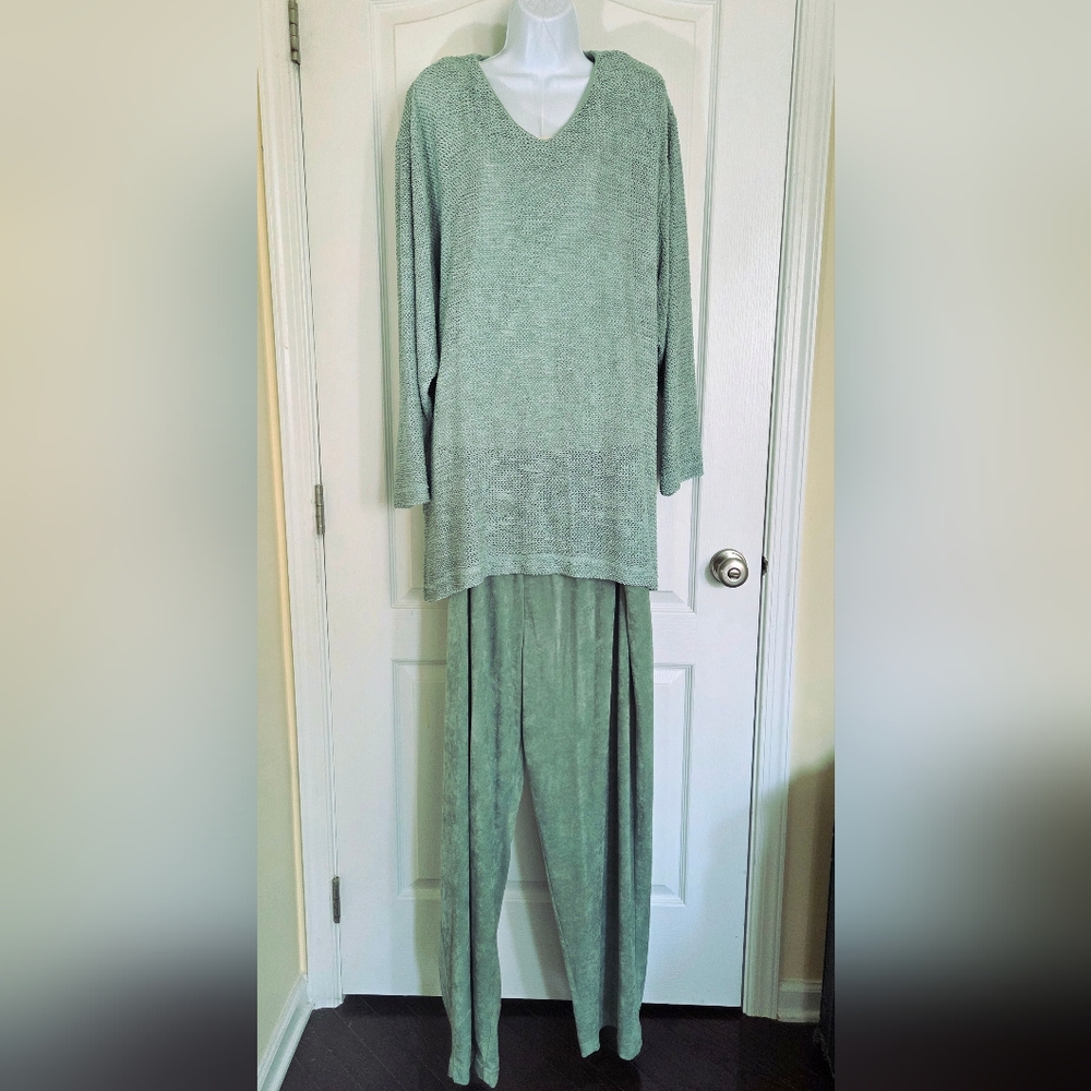 Soft Green Sweater Pants Set